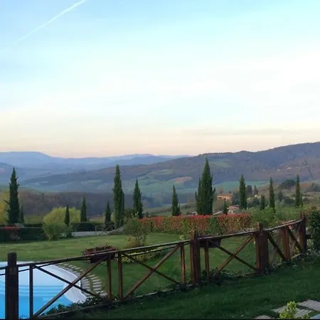 Relax Acquaviva - Tuscany Hills ホテル 4*